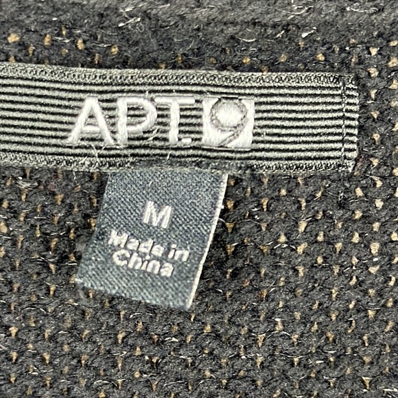 Apt. 9 black sweater with front hooks, ruffle bottom, size M - Picture 4 of 8